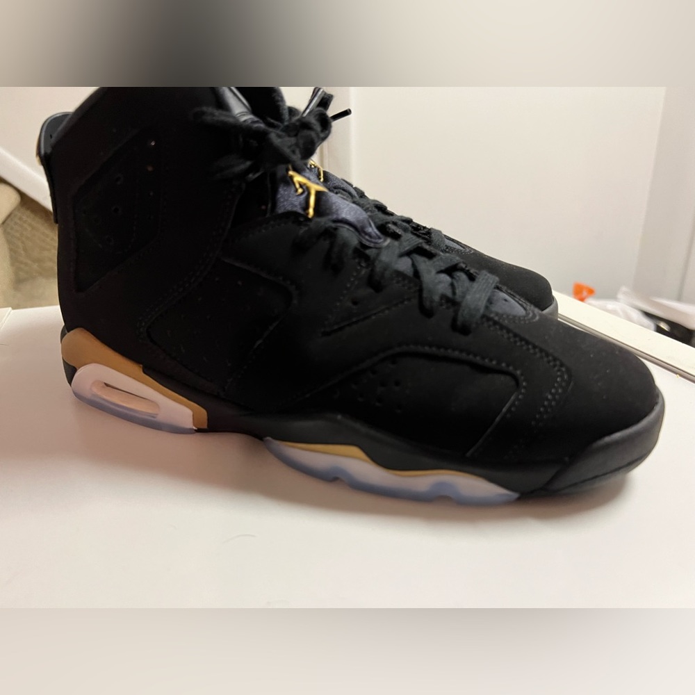 Black & Gold 6s